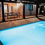 Komfortables In Mit Privatem Garten Und Beheiztem Pool By Interhome Prázdninový dům Corralejo
