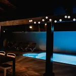 Prázdninový dům Komfortables In Mit Privatem Garten Und Beheiztem Pool By Interhome *